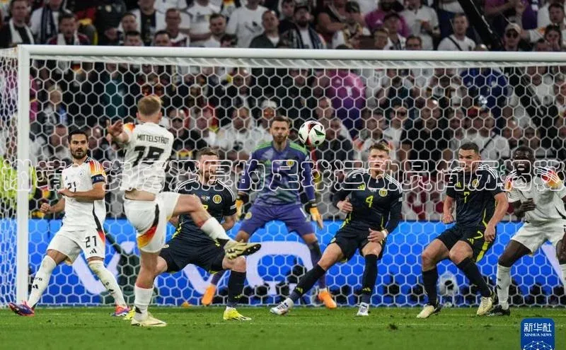 BB贝博艾弗森官方网站百度游戏谢靖：资历深厚的足球运动员简历揭秘